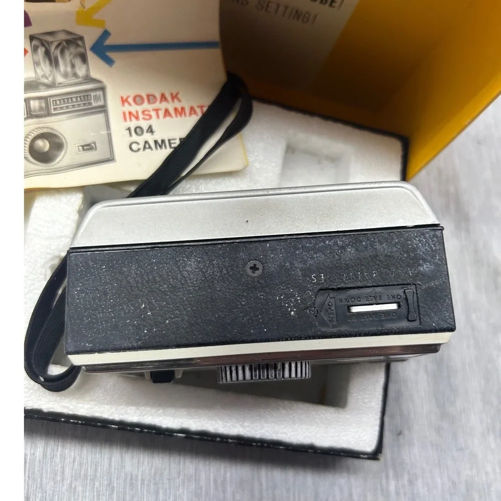 Vintage Kodak Instamatic 104 Camera Outfit with‎ Original Box and Manual 1960s